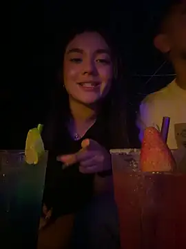 Snapshot of camianddanna chatting on January 2025 01:18:01 AM camianddanna online show from January 2025 01:18:01 AM