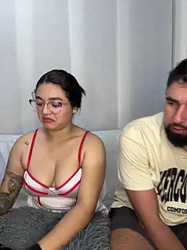 Snapshot of camianddanna chatting on February 2025 11:39:01 PM camianddanna online show from February 2025 11:39:01 PM