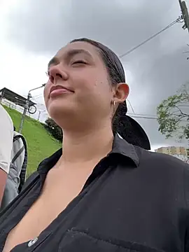 Snapshot of camianddanna chatting on February 2025 05:04:02 PM camianddanna online show from February 2025 05:04:02 PM