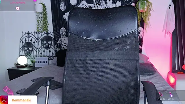 Snapshot of kemmadakii chatting on October 2025 08:28:01 PM kemmadakii online show from October 2025 08:28:01 PM