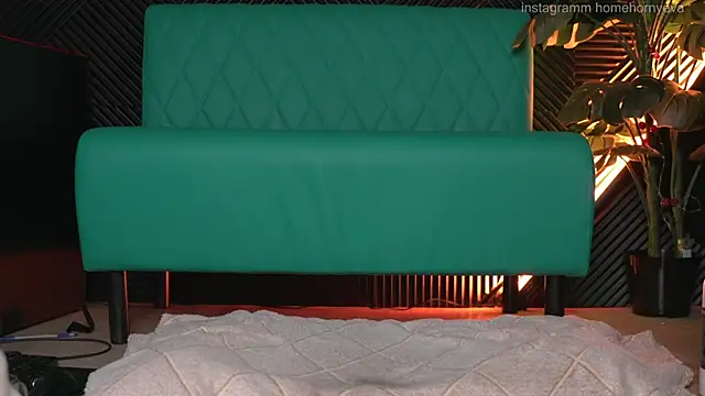 Snapshot of home_horny_eva chatting on February 2025 03:16:02 PM home horny eva online show from February 2025 03:16:02 PM