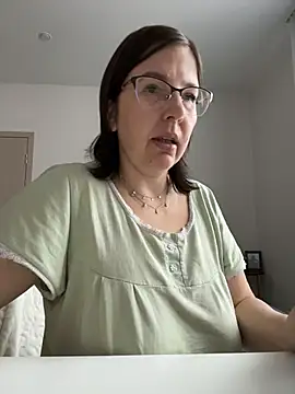 Snapshot of B_Bonya_m chatting on March 2026 04:05:02 AM B Bonya m online show from March 2026 04:05:02 AM