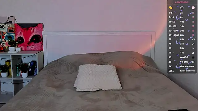 LittleKiitten online show from September 2025 01:22:01 PM