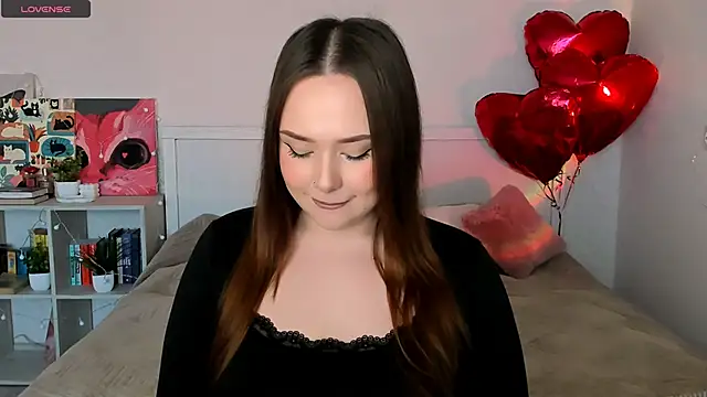 LittleKiitten online show from June 2026 02:55:01 PM