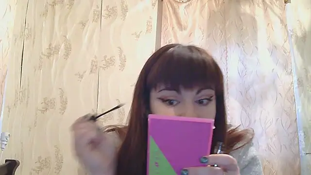 Snapshot of StarandMoon chatting on December 2024 01:17:01 PM StarandMoon online show from December 2024 01:17:01 PM
