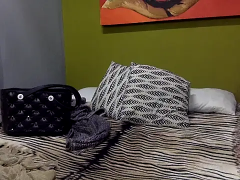 GoldenPussyXOXO online show from September 2025 02:37:02 AM