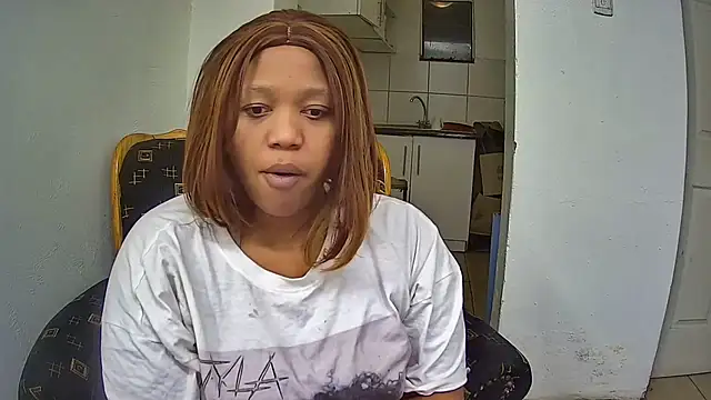 GoldenPussyXOXO online show from June 2026 05:52:01 PM