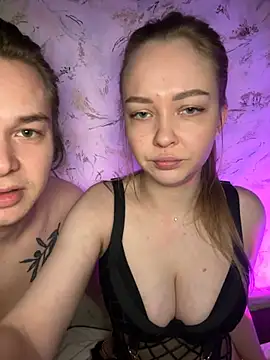 Snapshot of Family-Mm1 chatting on March 2026 06:20:01 AM Family-Mm1 online show from March 2026 06:20:01 AM