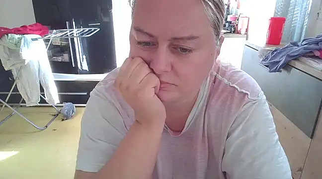Snapshot of Meliss_Official9 chatting on February 2025 07:55:02 AM Meliss Official9 online show from February 2025 07:55:02 AM