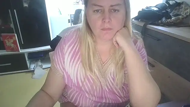 Snapshot of Meliss_Official9 chatting on September 2025 09:13:02 AM Meliss Official9 online show from September 2025 09:13:02 AM