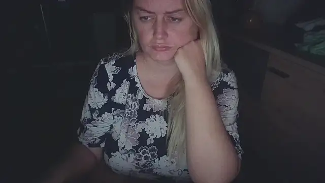 Snapshot of Meliss_Official9 chatting on September 2025 07:41:02 PM Meliss Official9 online show from September 2025 07:41:02 PM