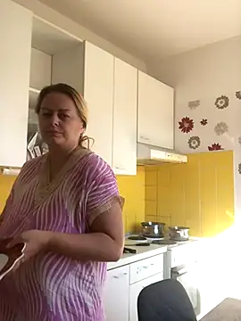 Snapshot of Meliss_Official9 chatting on October 2025 12:46:02 PM Meliss Official9 online show from October 2025 12:46:02 PM