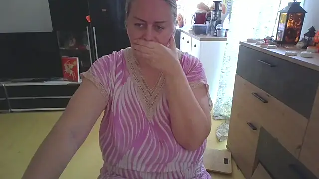 Snapshot of Meliss_Official9 chatting on October 2025 08:46:02 AM Meliss Official9 online show from October 2025 08:46:02 AM