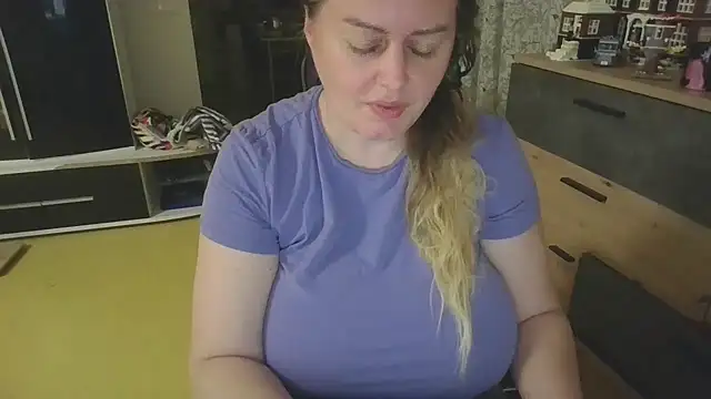 Meliss Official9 online show from May 2026 07:08:01 PM
