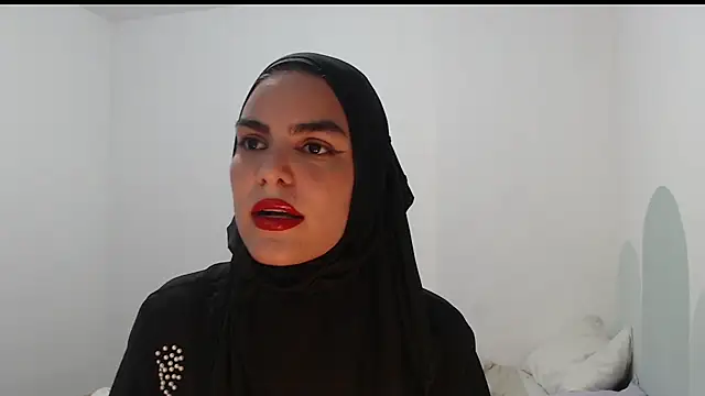 Snapshot of MARYADSUARD chatting on January 2025 02:14:01 AM MARYADSUARD online show from January 2025 02:14:01 AM