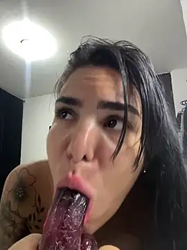 Snapshot of MARYADSUARD chatting on October 2025 05:28:02 AM MARYADSUARD online show from October 2025 05:28:02 AM