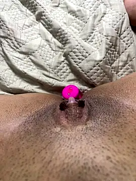 Snapshot of MARYADSUARD chatting on November 2025 05:06:01 AM MARYADSUARD online show from November 2025 05:06:01 AM