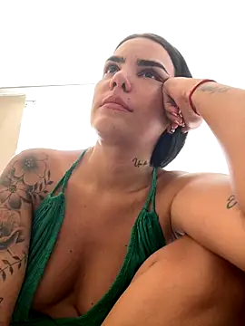 Snapshot of MARYADSUARD chatting on November 2025 06:39:01 PM MARYADSUARD online show from November 2025 06:39:01 PM