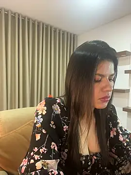 Snapshot of Alice_Biel chatting on January 2025 12:46:01 AM Alice Biel online show from January 2025 12:46:01 AM