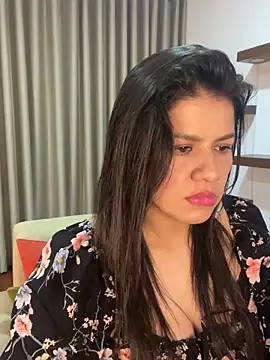 Snapshot of Alice_Biel chatting on January 2025 09:50:02 PM Alice Biel online show from January 2025 09:50:02 PM