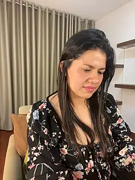 Snapshot of Alice_Biel chatting on February 2025 12:29:01 AM Alice Biel online show from February 2025 12:29:01 AM