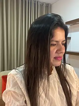 Snapshot of Alice_Biel chatting on February 2025 01:34:02 AM Alice Biel online show from February 2025 01:34:02 AM