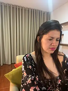 Snapshot of Alice_Biel chatting on February 2025 12:42:01 AM Alice Biel online show from February 2025 12:42:01 AM