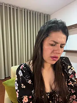 Snapshot of Alice_Biel chatting on February 2025 01:22:01 AM Alice Biel online show from February 2025 01:22:01 AM