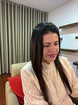 Snapshot of Alice_Biel chatting on February 2025 12:49:01 AM Alice Biel online show from February 2025 12:49:01 AM