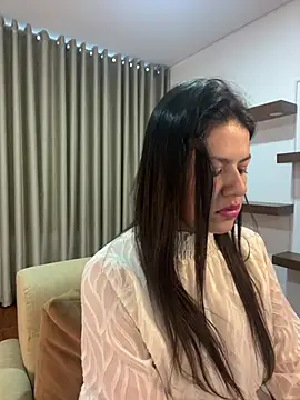 Snapshot of Alice_Biel chatting on March 2025 03:05:02 PM Alice Biel online show from March 2025 03:05:02 PM