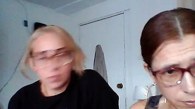 karlabarrera online show from June 2026 08:59:02 PM