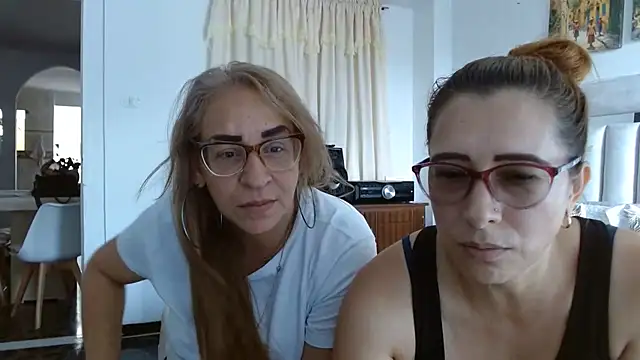 karlabarrera online show from July 2026 08:55:02 PM
