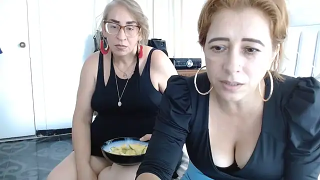 karlabarrera online show from July 2026 08:55:01 PM
