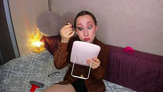 MelodyOfLovee online show from May 2026 11:46:02 PM