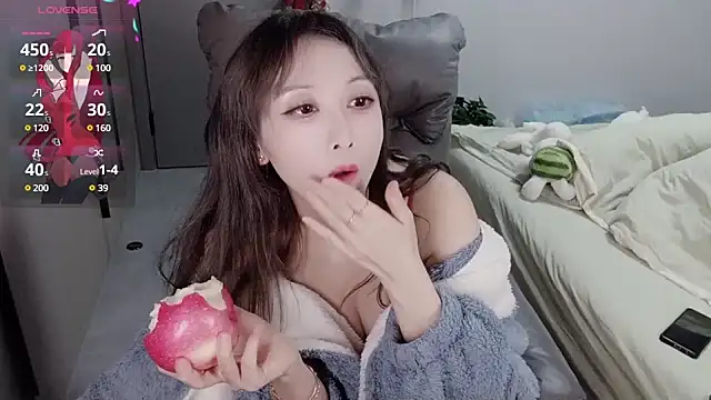 Snapshot of Xiaoyu-G chatting on January 2025 11:41:01 AM Xiaoyu-G online show from January 2025 11:41:01 AM