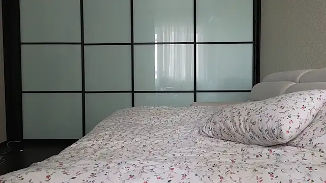 elsa limerence online show from October 2025 11:08:02 AM