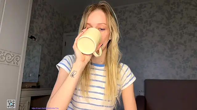 Evvie Summn1 online show from October 2025 12:47:01 PM