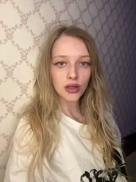 Evvie Summn1 online show from April 2026 01:50:01 PM