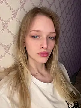 Evvie Summn1 online show from April 2026 03:06:01 PM