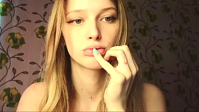 Evvie Summn1 online show from May 2026 02:25:02 PM