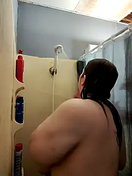 Snapshot of 023Longandjuicy chatting on November 2025 11:47:01 PM 023Longandjuicy online show from November 2025 11:47:01 PM