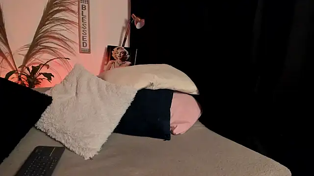 Serenity Day online show from September 2025 02:16:02 AM