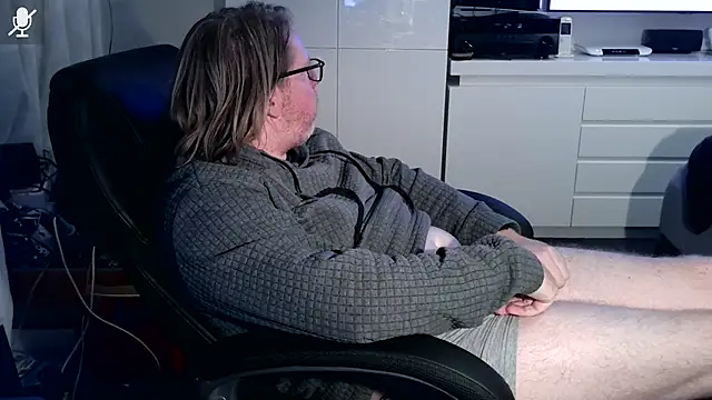 VSteph online show from October 2025 07:47:01 PM