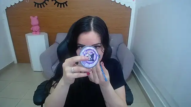 Snapshot of Chinatsu_t chatting on November 2025 12:39:02 PM Chinatsu t online show from November 2025 12:39:02 PM