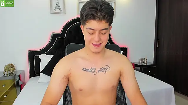 Snapshot of MaxxiCruz chatting on January 2025 02:30:02 PM MaxxiCruz online show from January 2025 02:30:02 PM