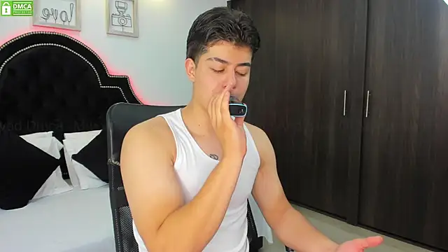 Snapshot of MaxxiCruz chatting on January 2025 03:39:02 PM MaxxiCruz online show from January 2025 03:39:02 PM