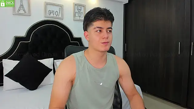 Snapshot of MaxxiCruz chatting on February 2025 07:11:01 PM MaxxiCruz online show from February 2025 07:11:01 PM