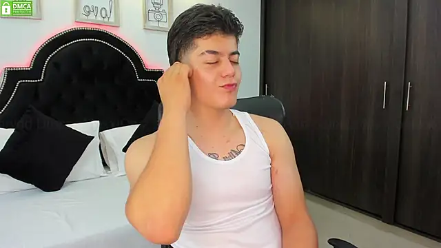 Snapshot of MaxxiCruz chatting on February 2025 07:07:01 PM MaxxiCruz online show from February 2025 07:07:01 PM