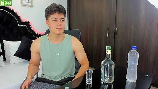 Snapshot of MaxxiCruz chatting on February 2025 07:17:01 PM MaxxiCruz online show from February 2025 07:17:01 PM