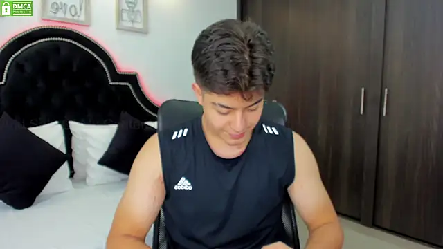 Snapshot of MaxxiCruz chatting on February 2025 07:27:01 PM MaxxiCruz online show from February 2025 07:27:01 PM